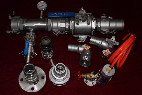 南極科考中的快速接頭、閥門等配件